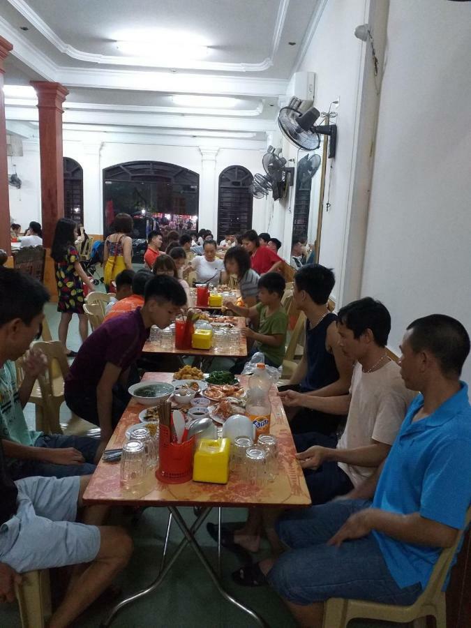 Khach San Hong Tan Hotel 2*