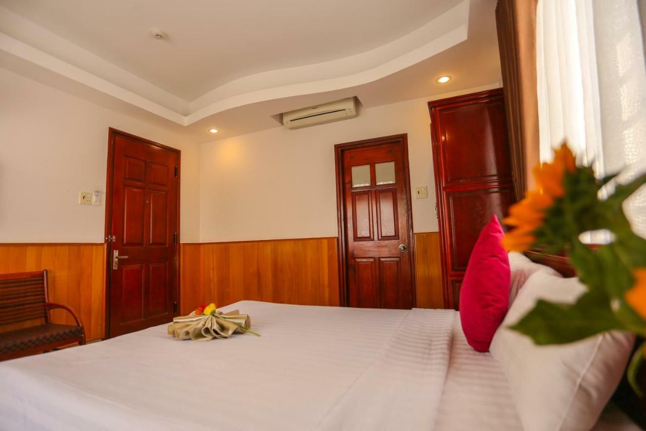 Hotel Serena 2*