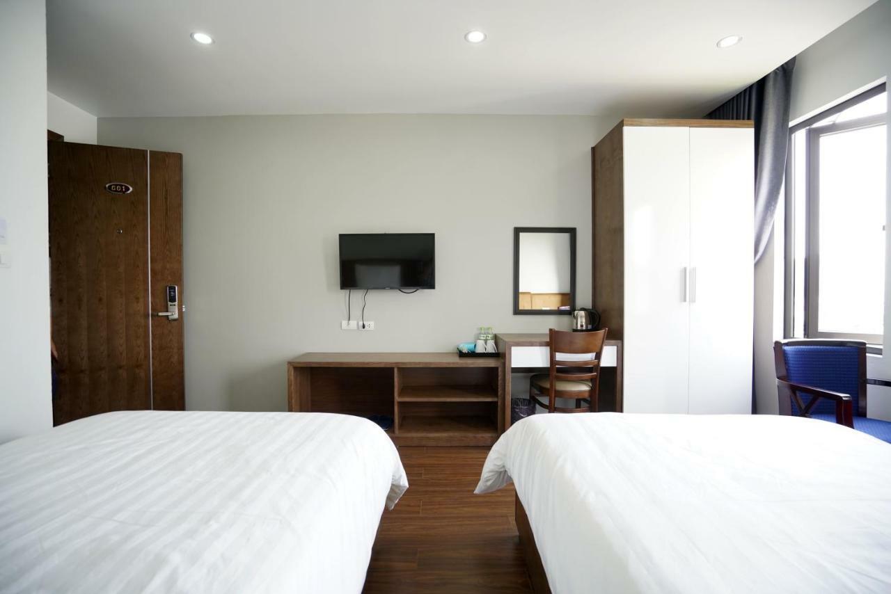 Lex Hotel 3*