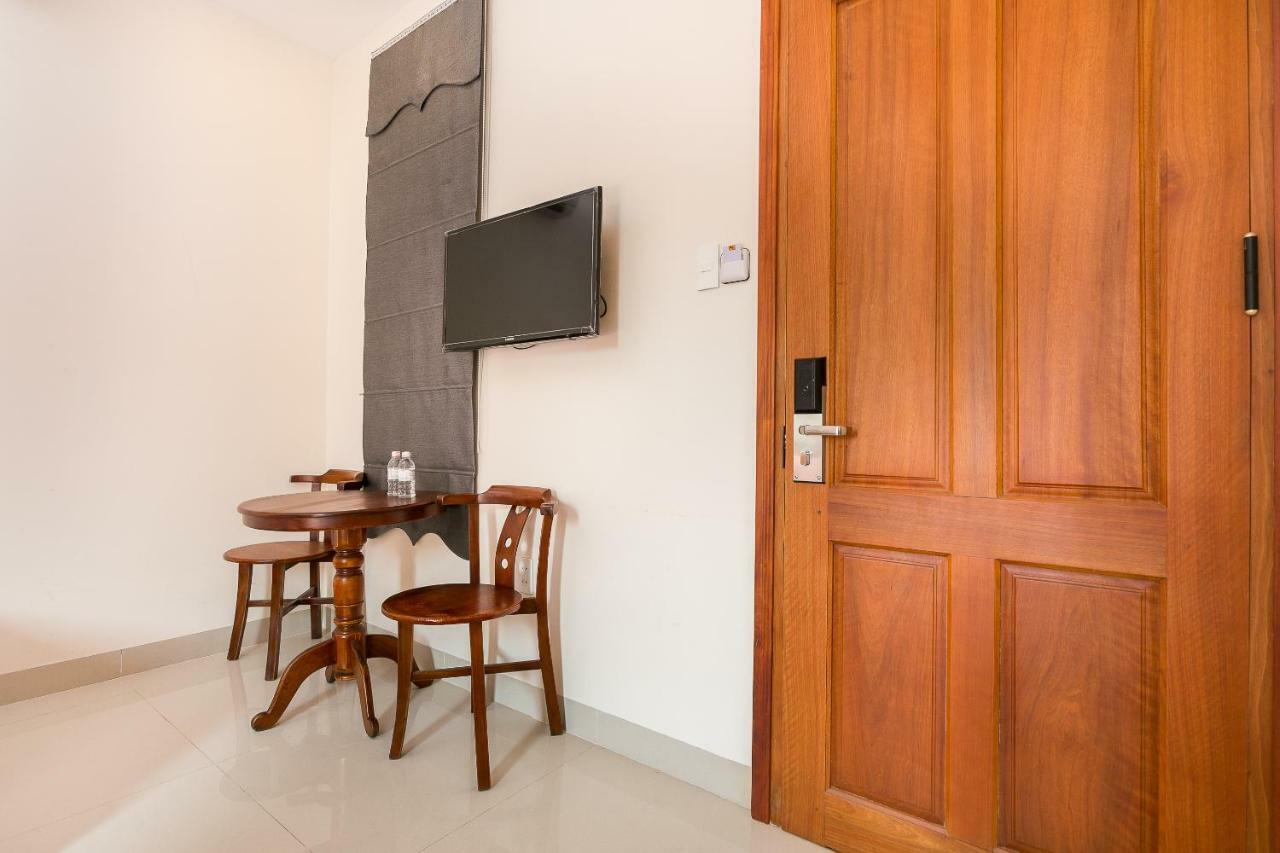 Oyo 119 Sunshine Hotel 2*