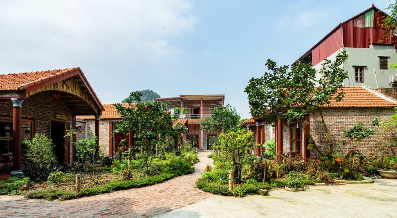 Ruby Hotel 2*