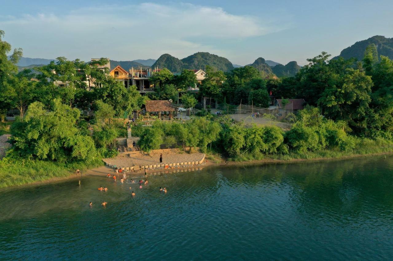 Phong Nha Village House Homestay *