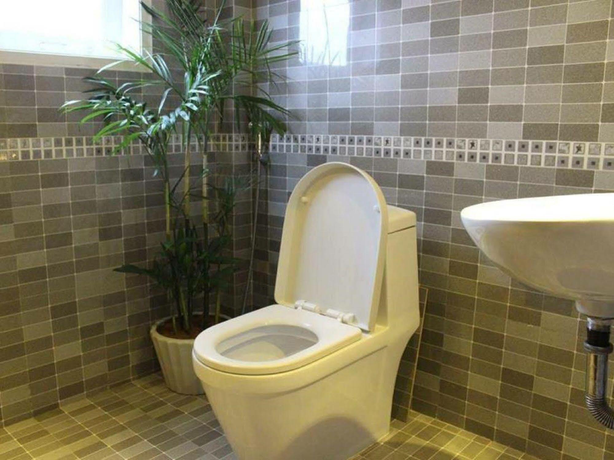 Yolo House Hotel 2*