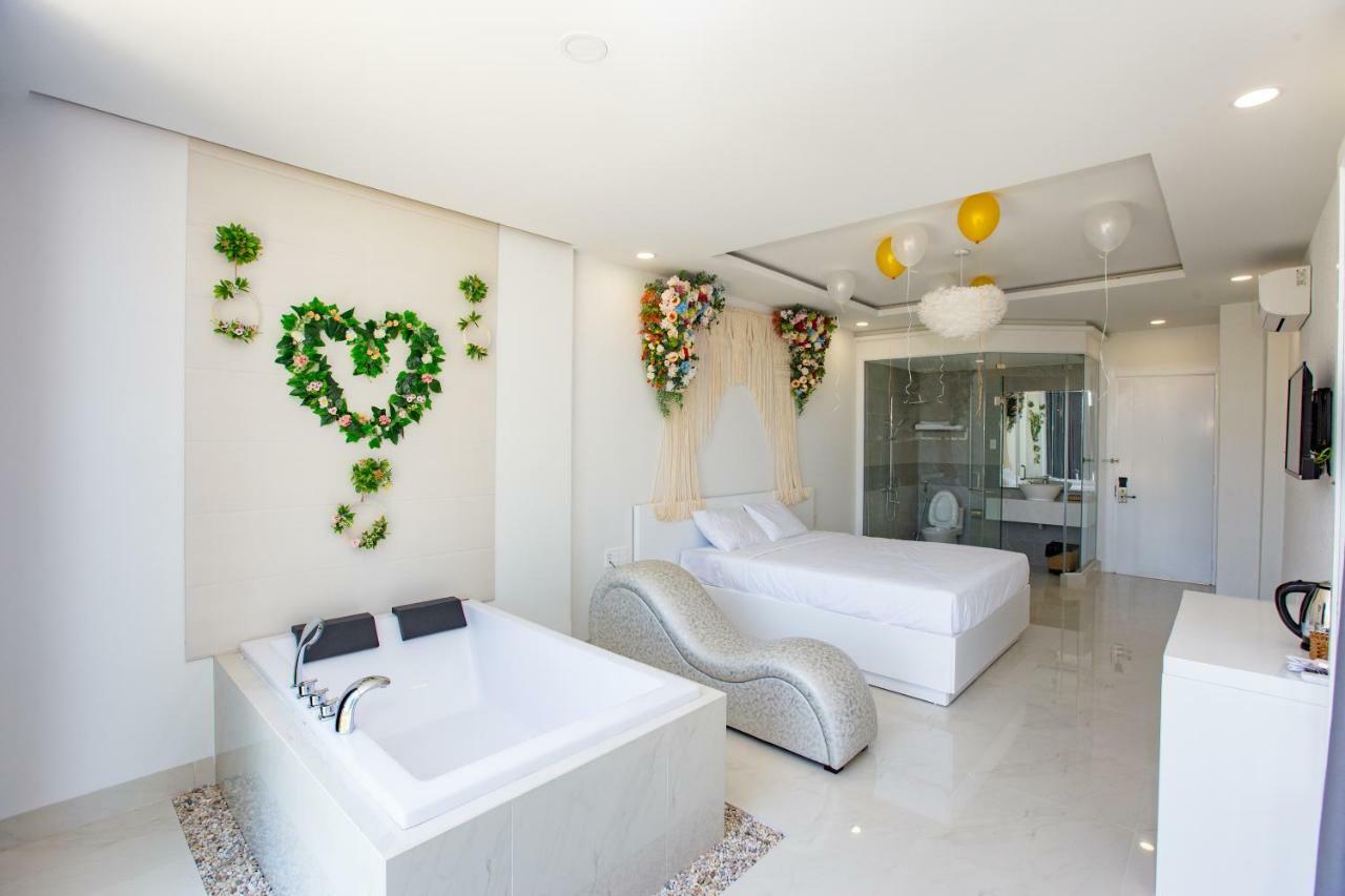 Romely Love hotel
