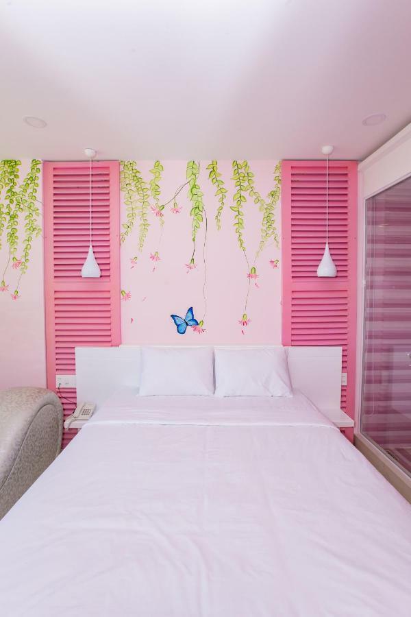 Love hotel Romely