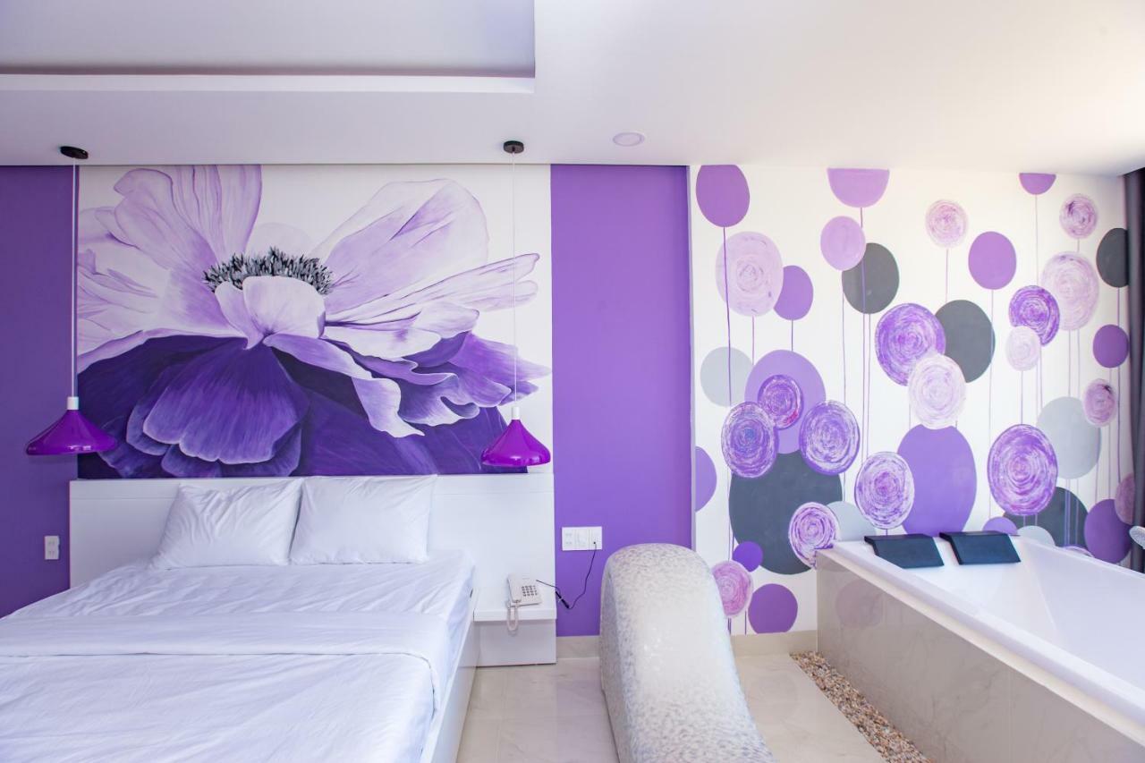 Love hotel Romely