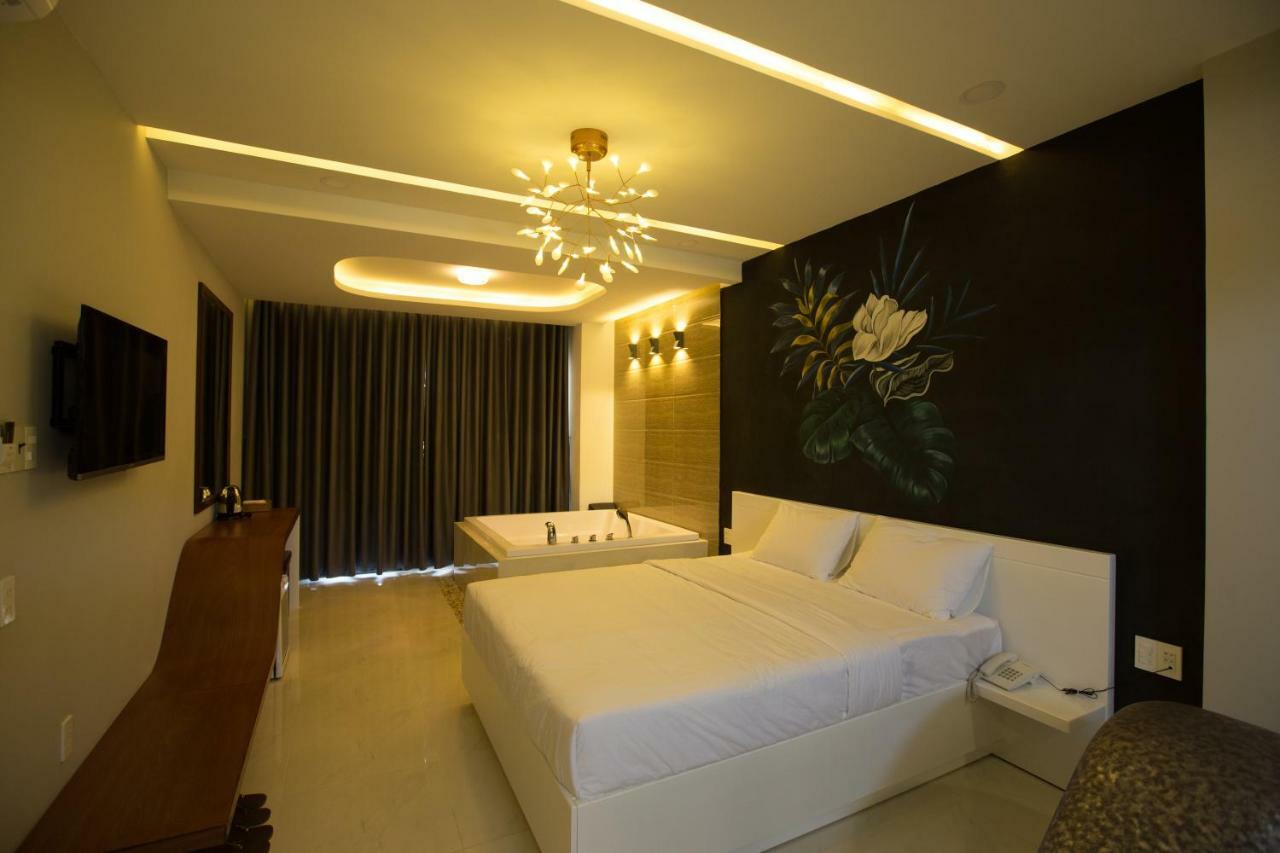 Romely Nha Trang