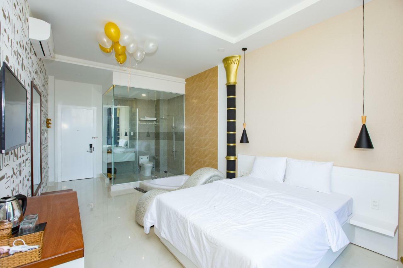 Love hotel Romely *