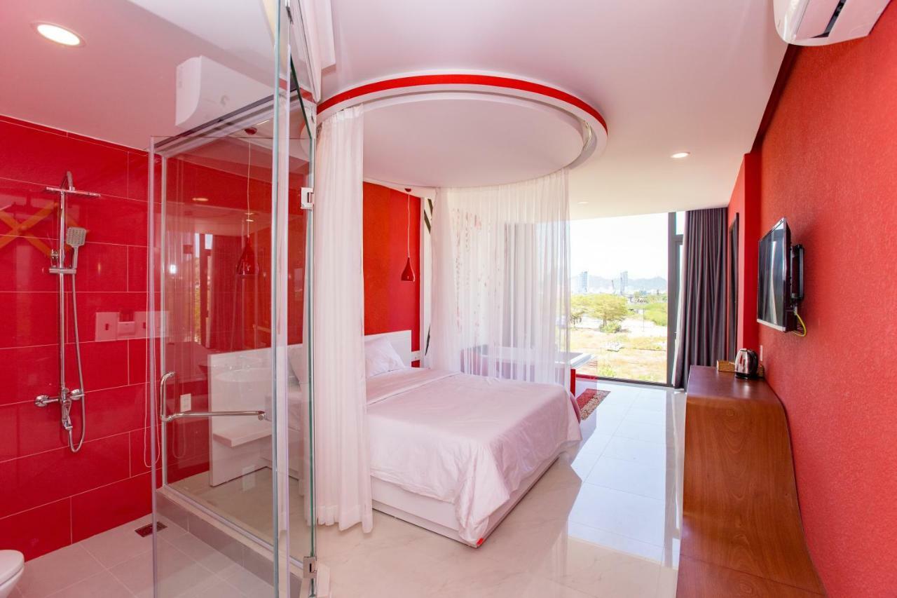 Love hotel Romely
