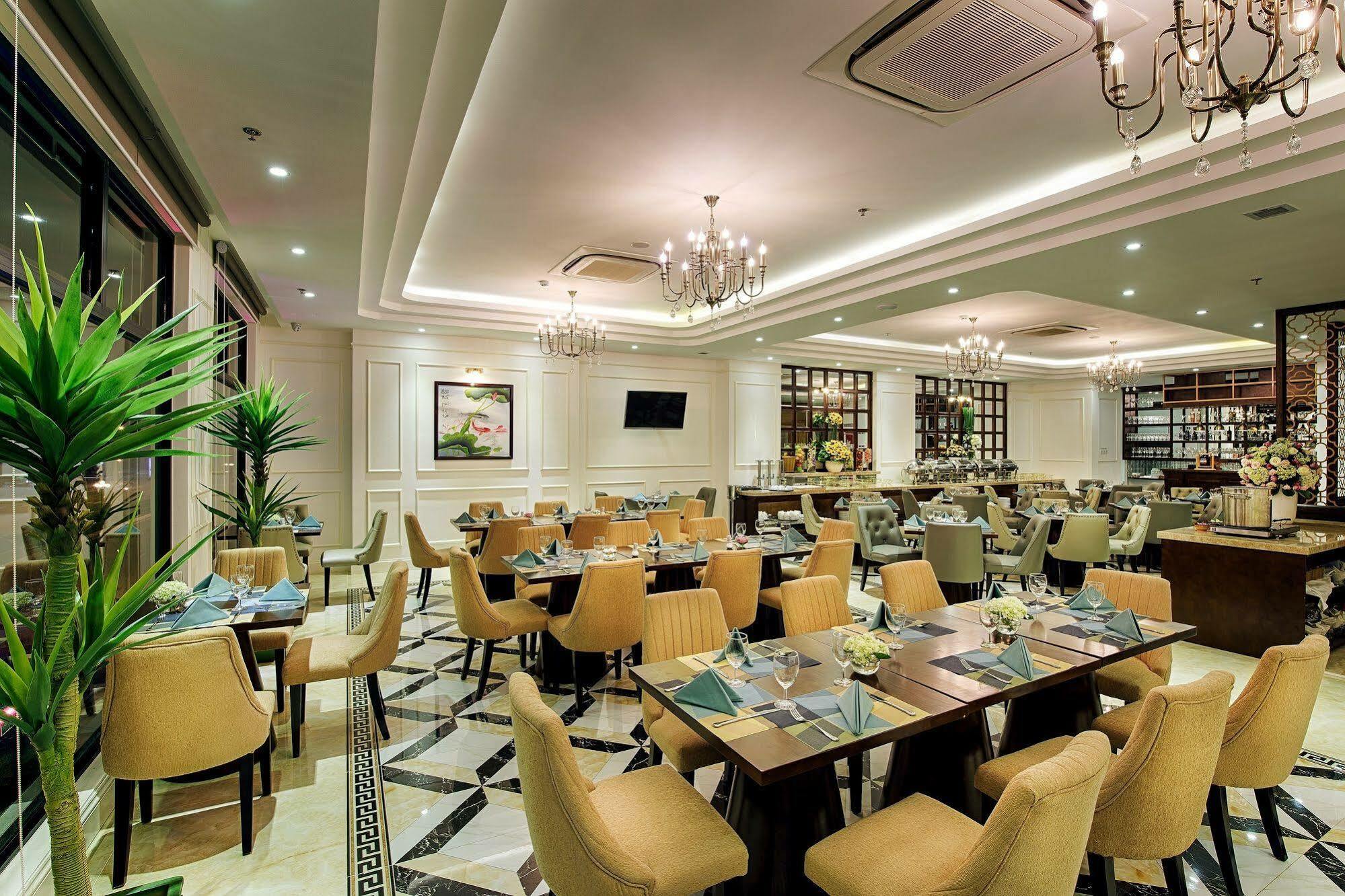 Hotel Adaline And Da Nang