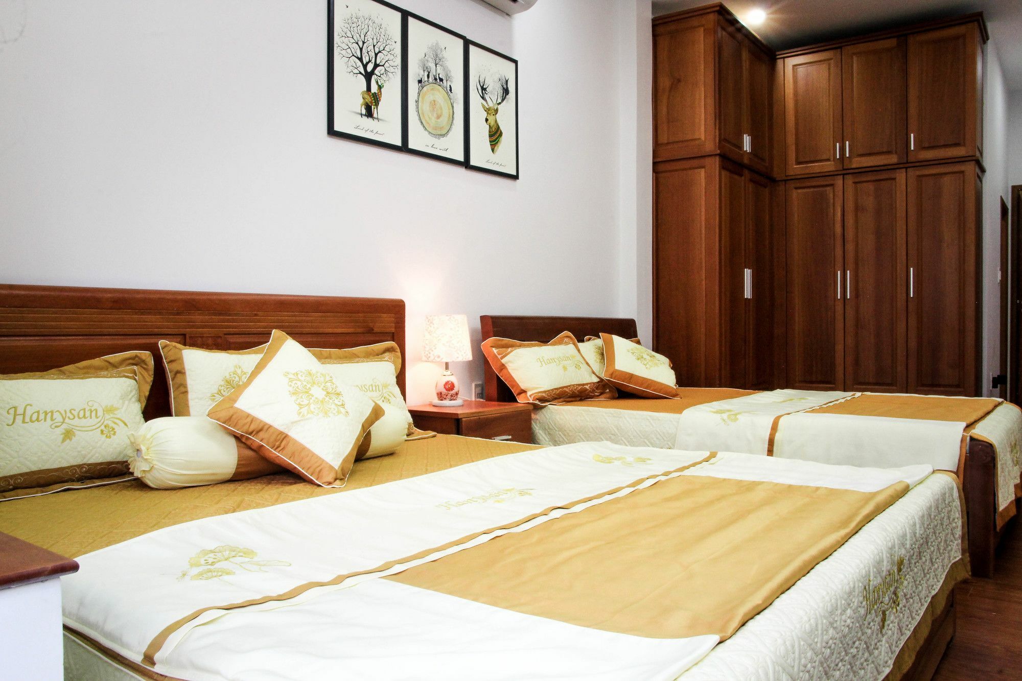 Hotel De Men -