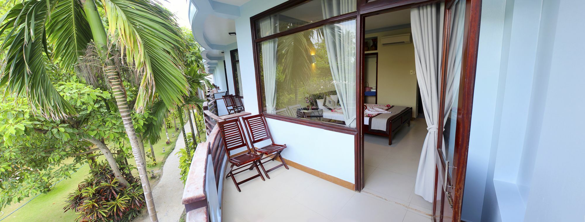 Coral Sea Hotel