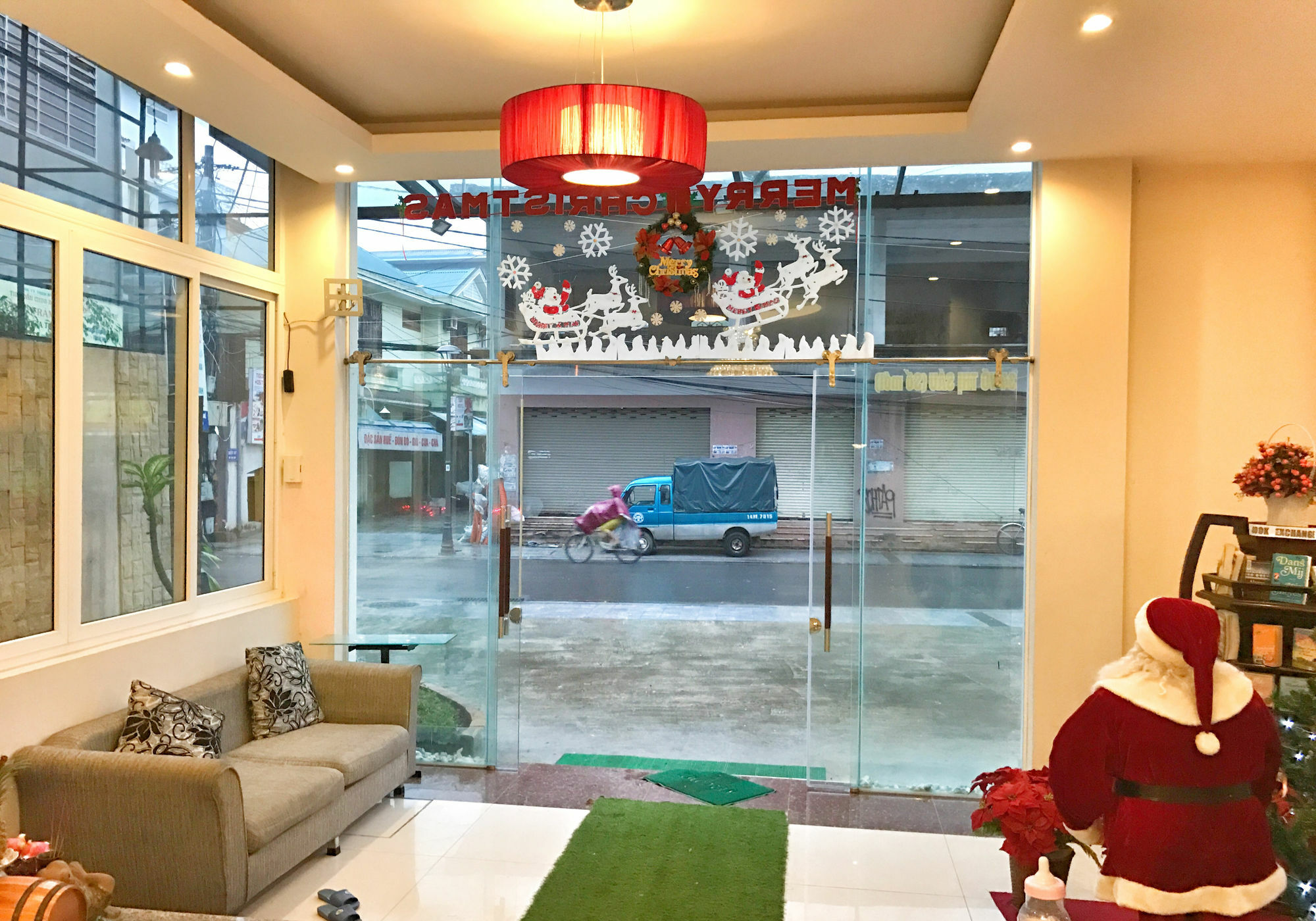 Golden Star Hotel
