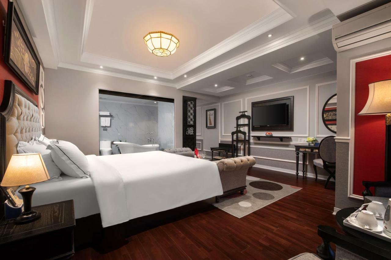 Hotel Acoustic & 4*