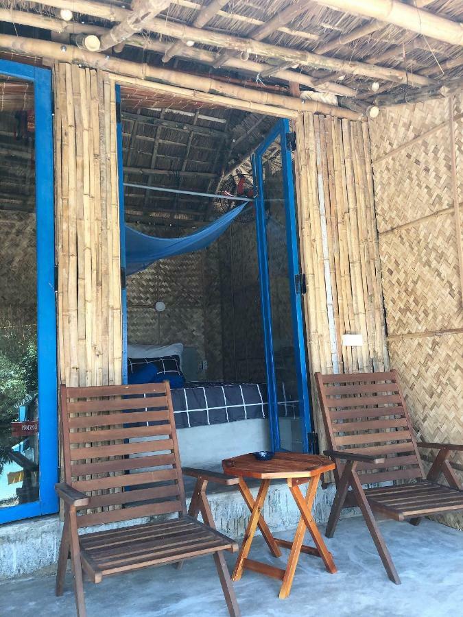 Life's A Beach Backpacker Hostel *