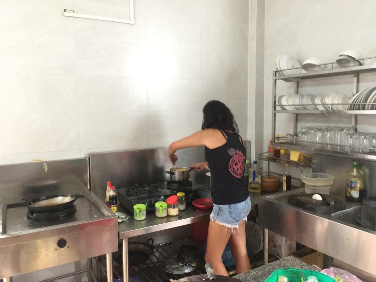 Tam Coc Family Friendly