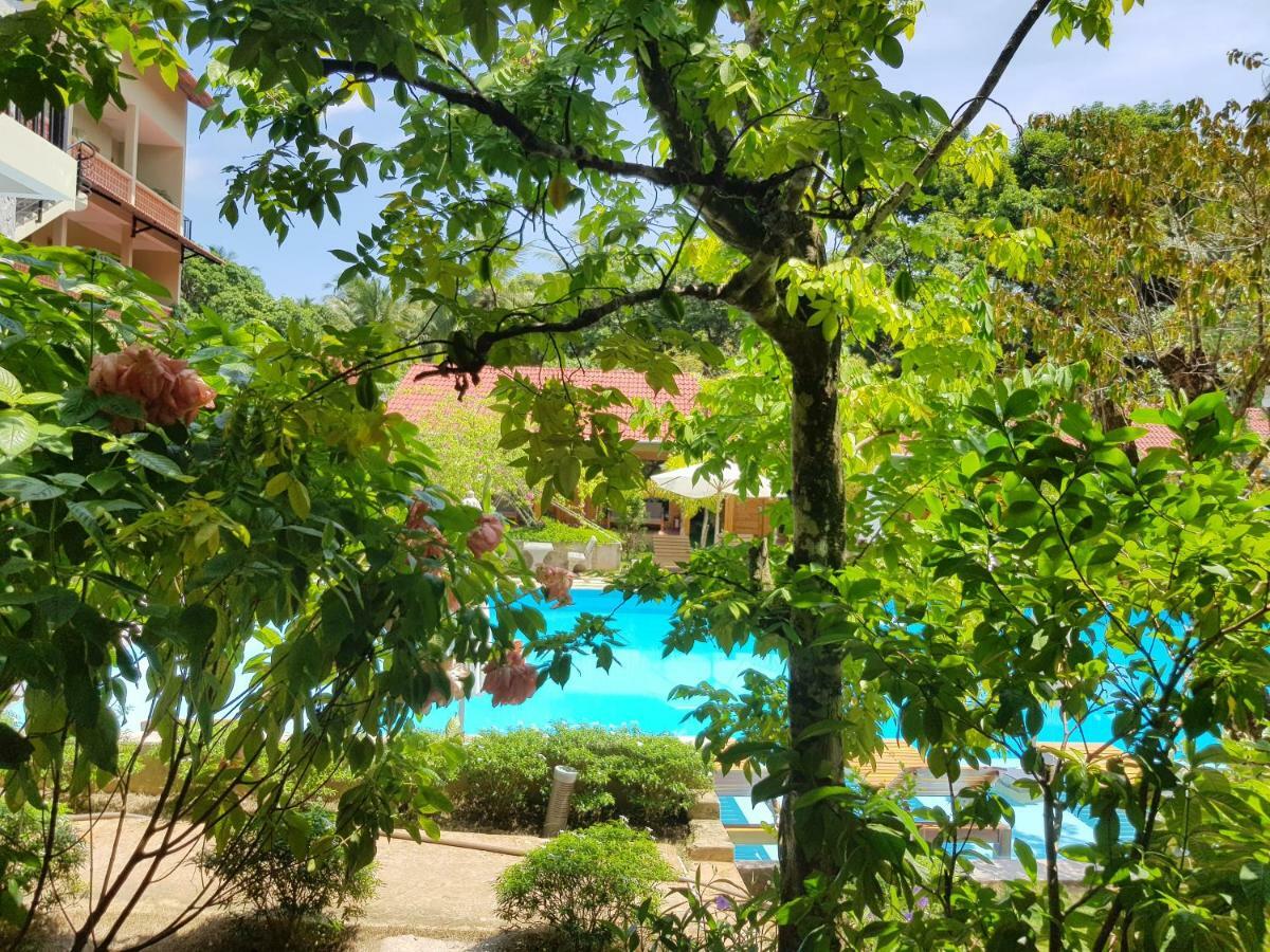 Azura Resort 3*
