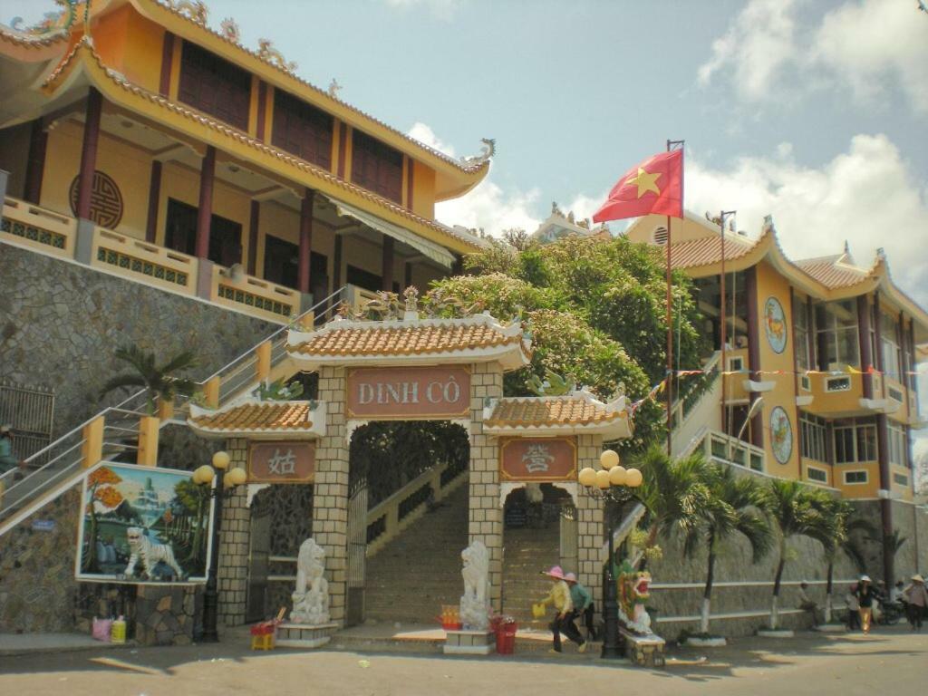 Khách sạn Quoc An Long Hải