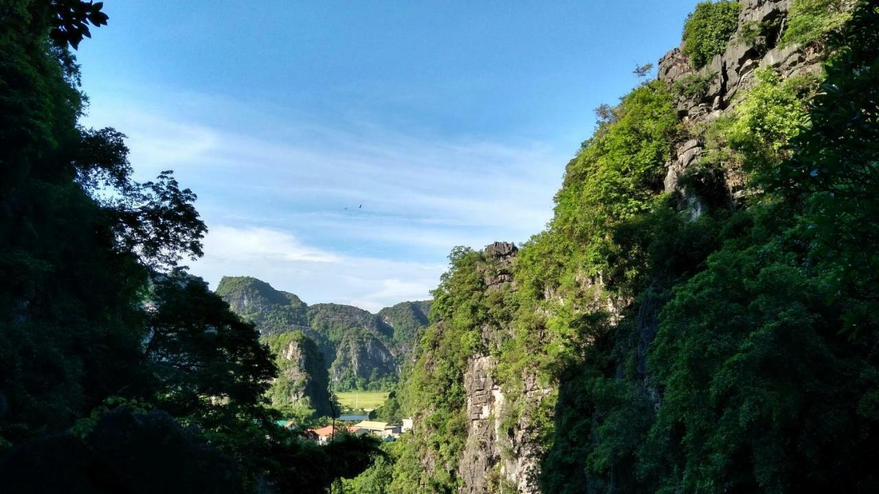 Tam Coc & Hotel Ninh Binh