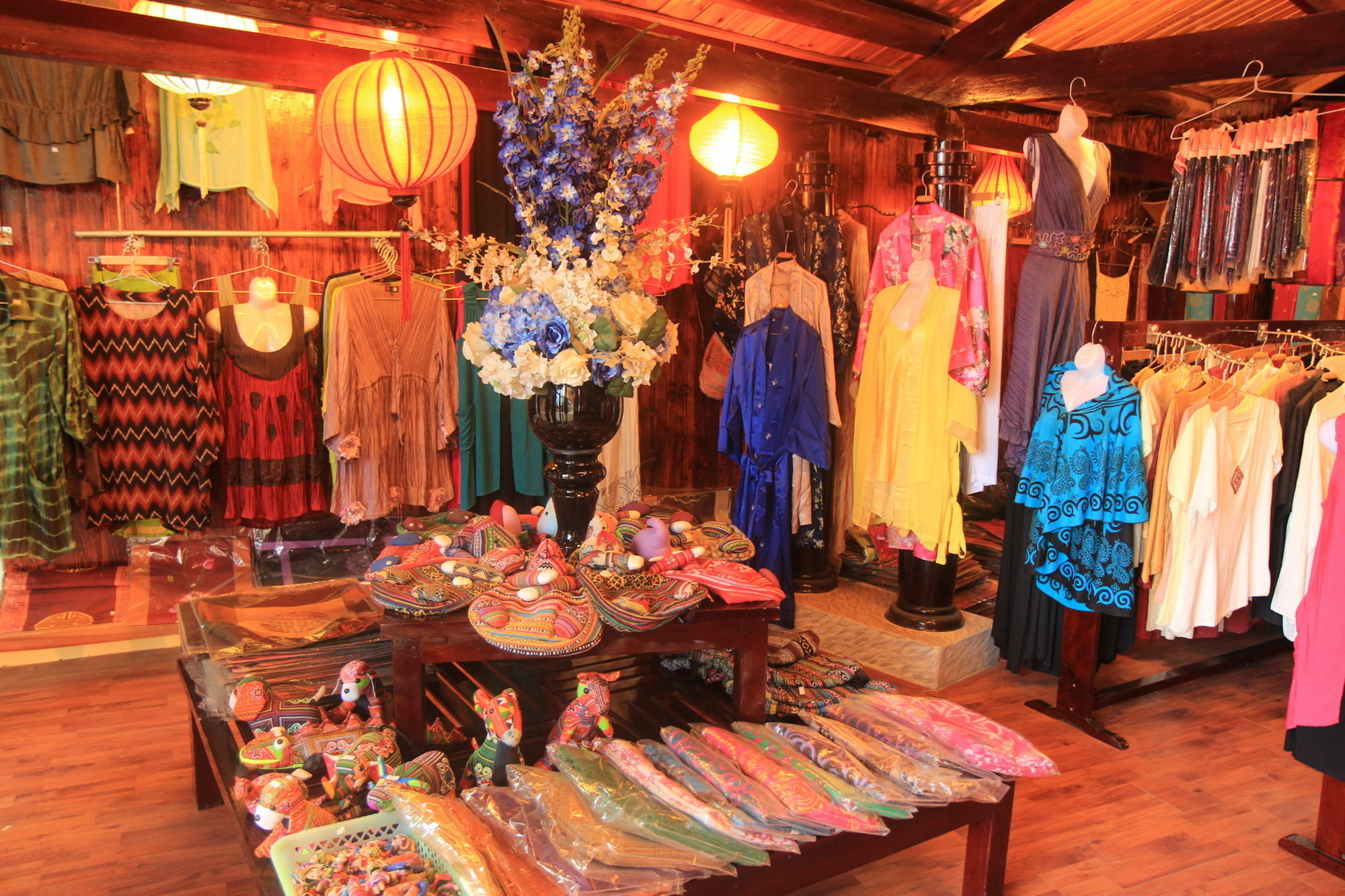 Chau Long Khách sạn 4*