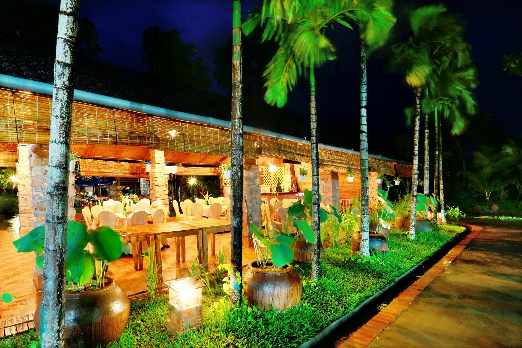 Sen Viet Resort, Sport & Resort