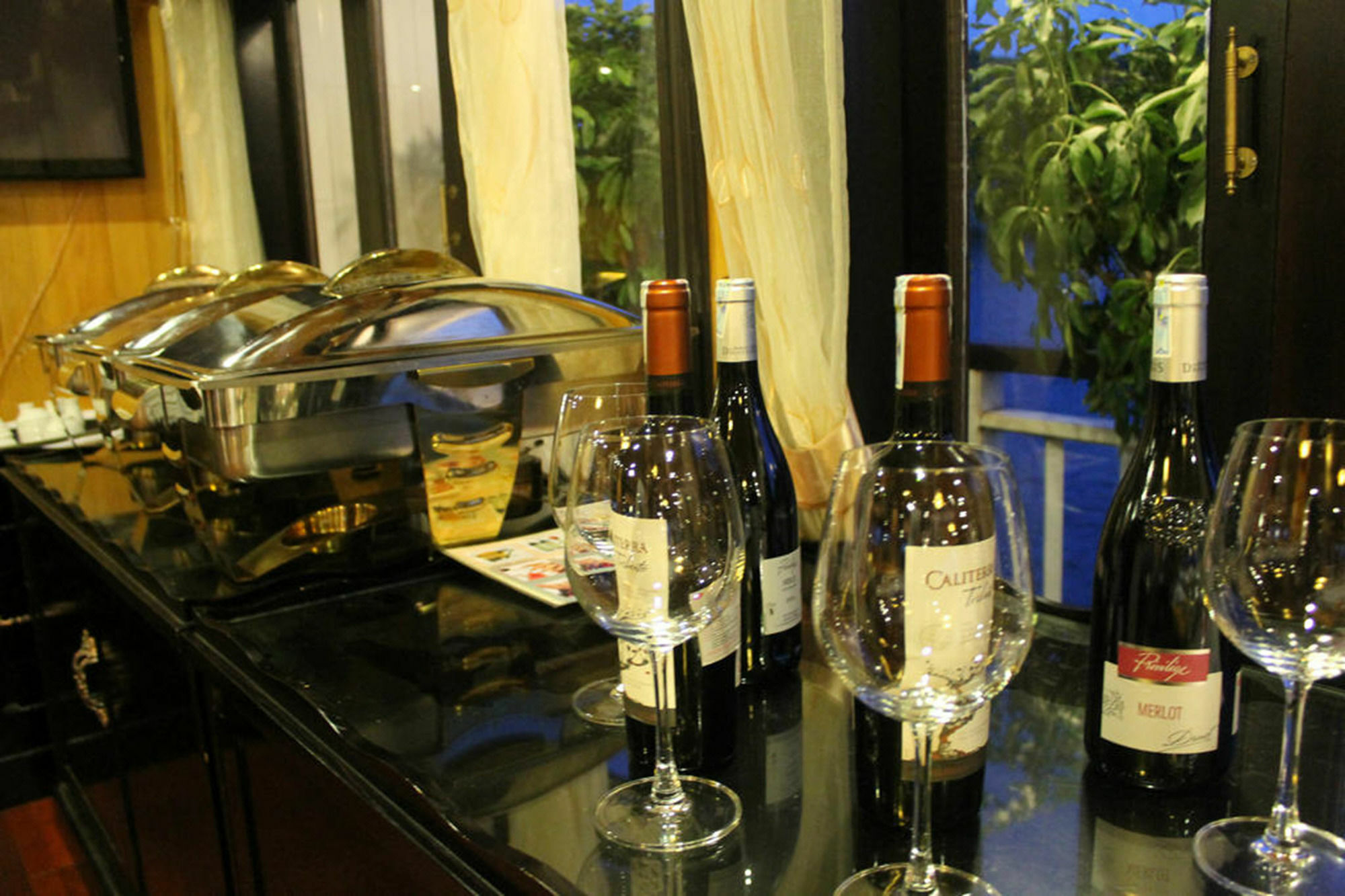 Lapinta Boutique Cruises 