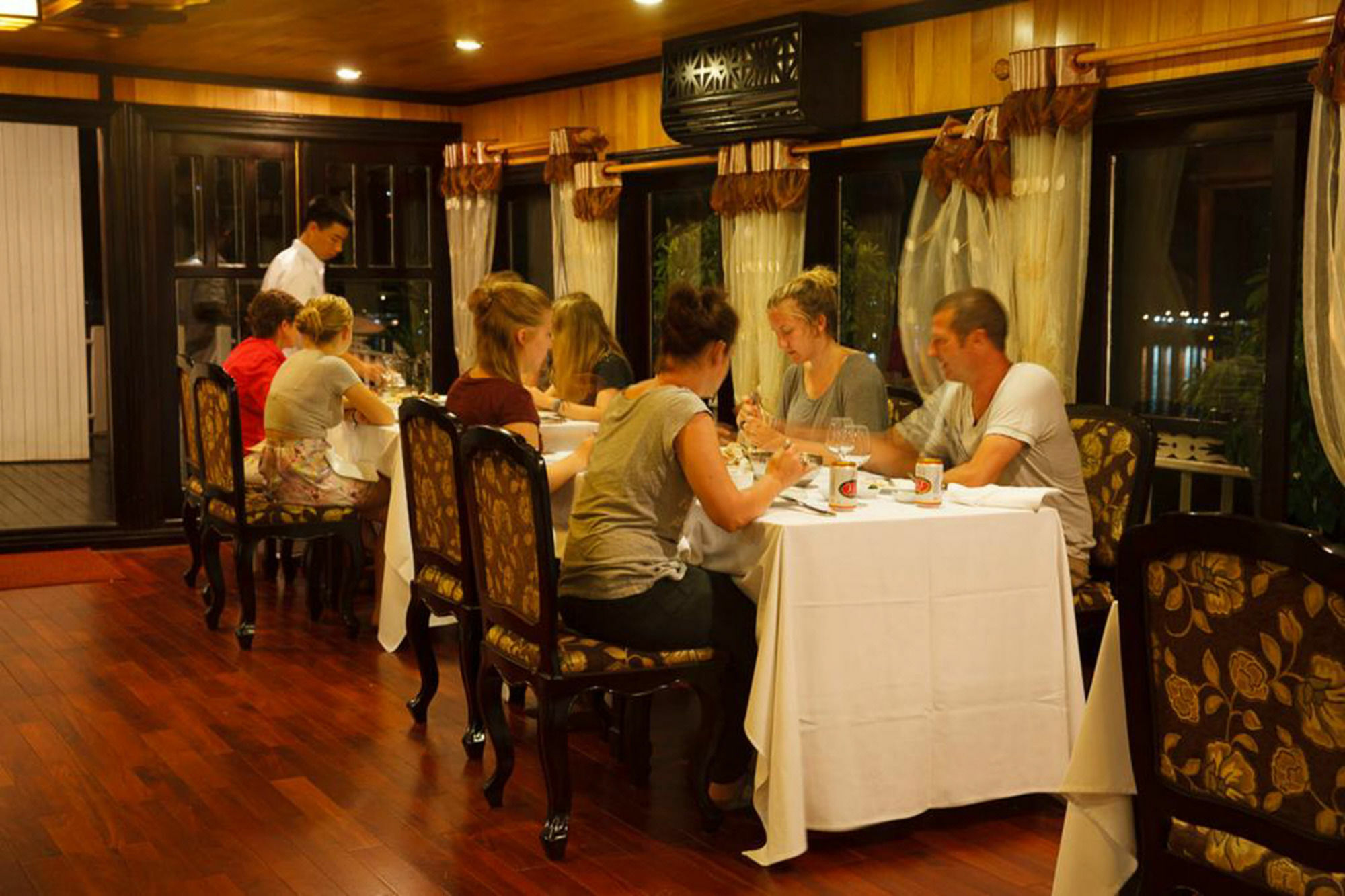 Lapinta Boutique Cruises 4* Ha Long