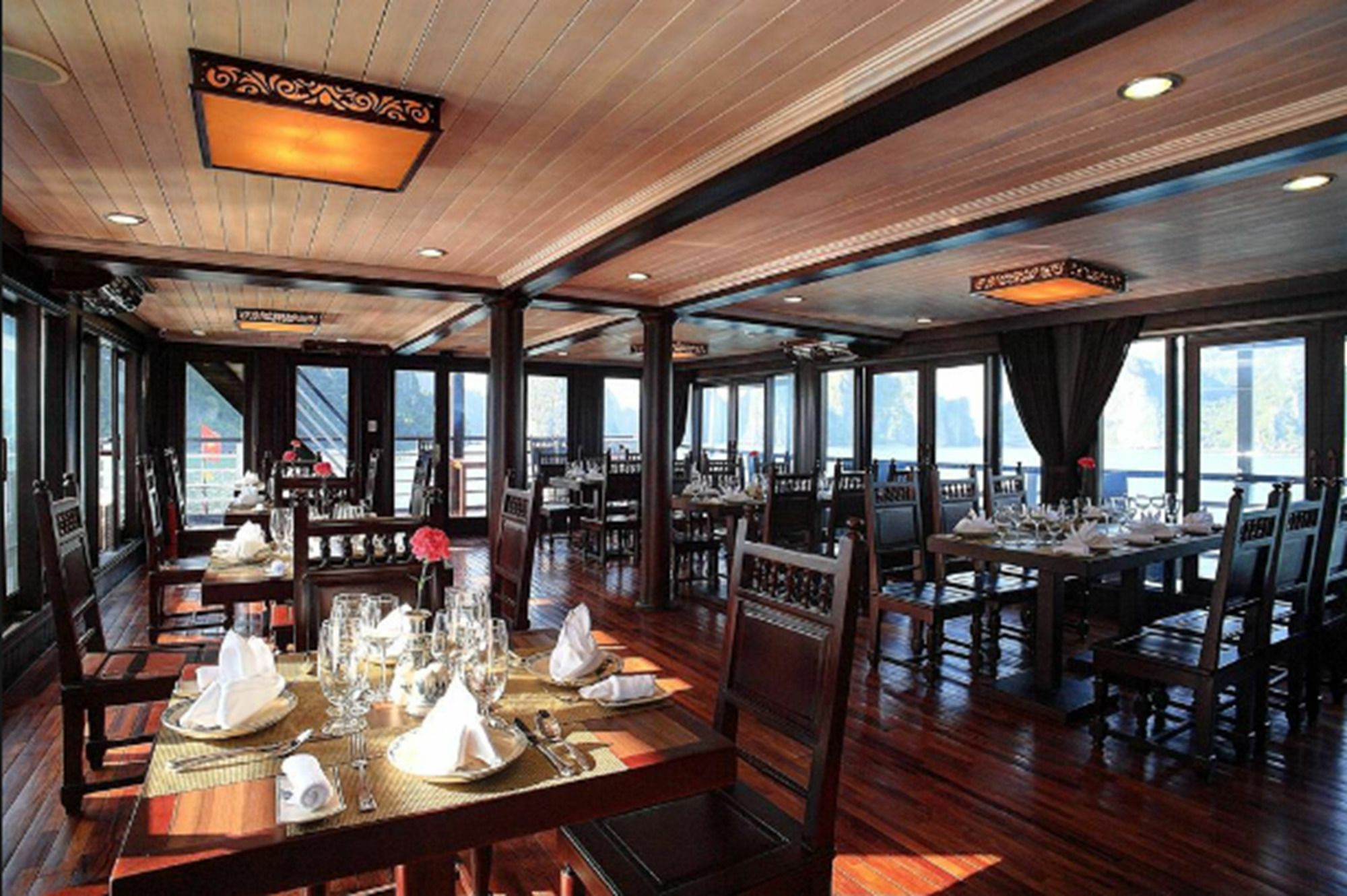 Halong Glory Legend Cruise 4* Hạ Long