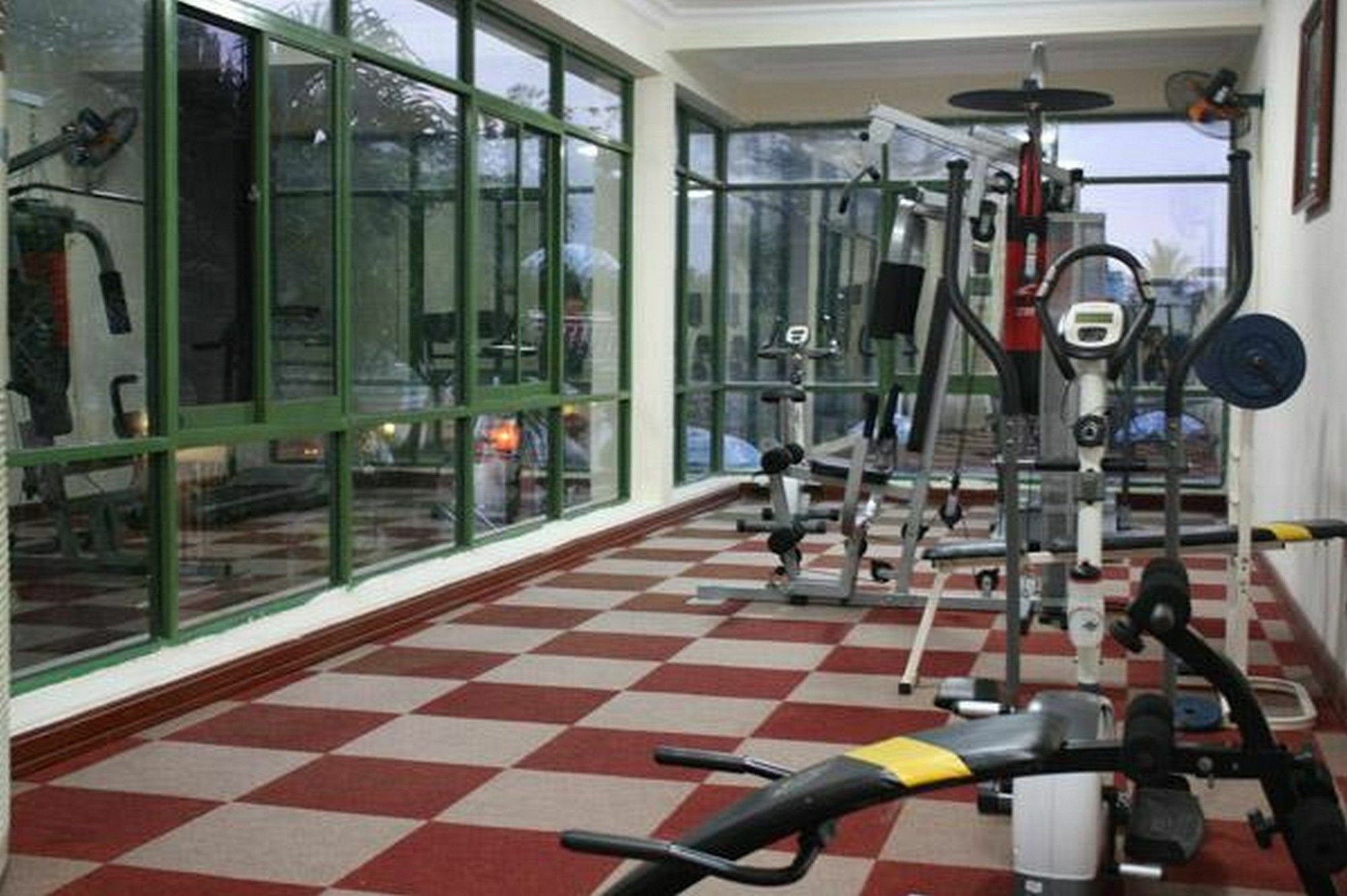 Central Hotel 4*