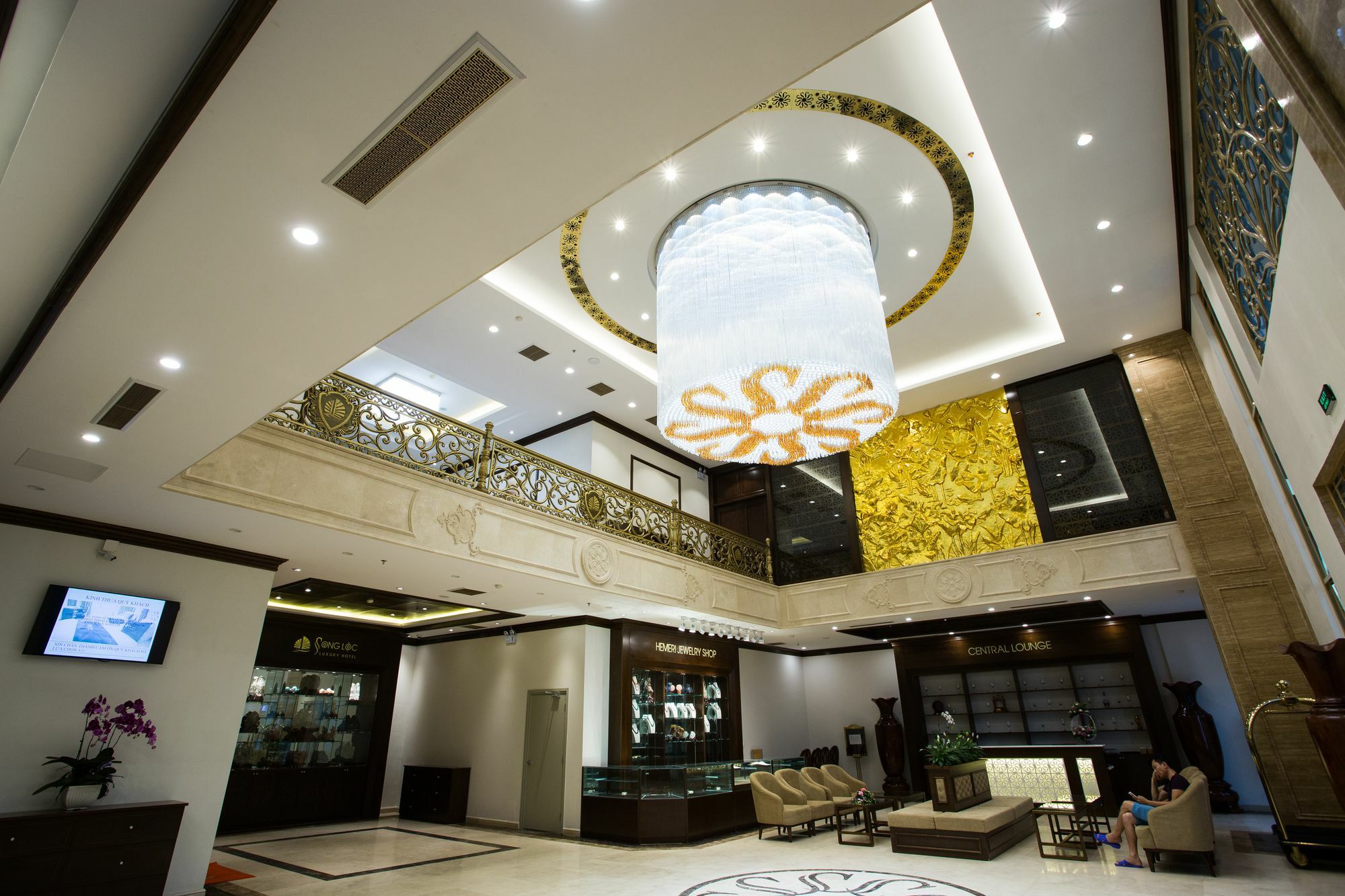 Song Loc Luxury Ha Long