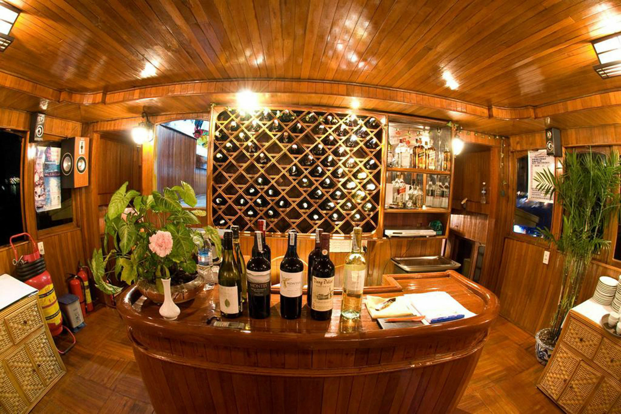 Huong Junks Botel