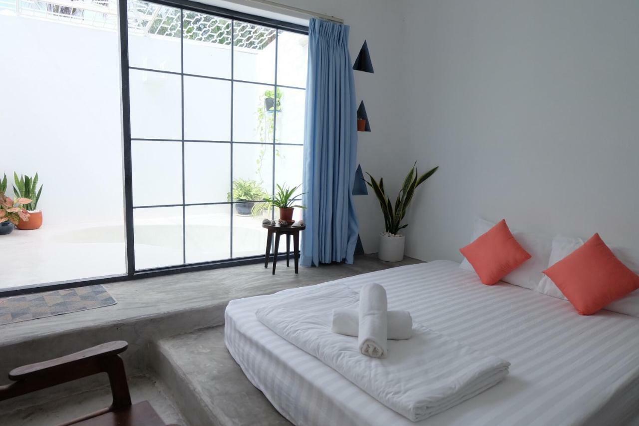 Lana Land Hostel
