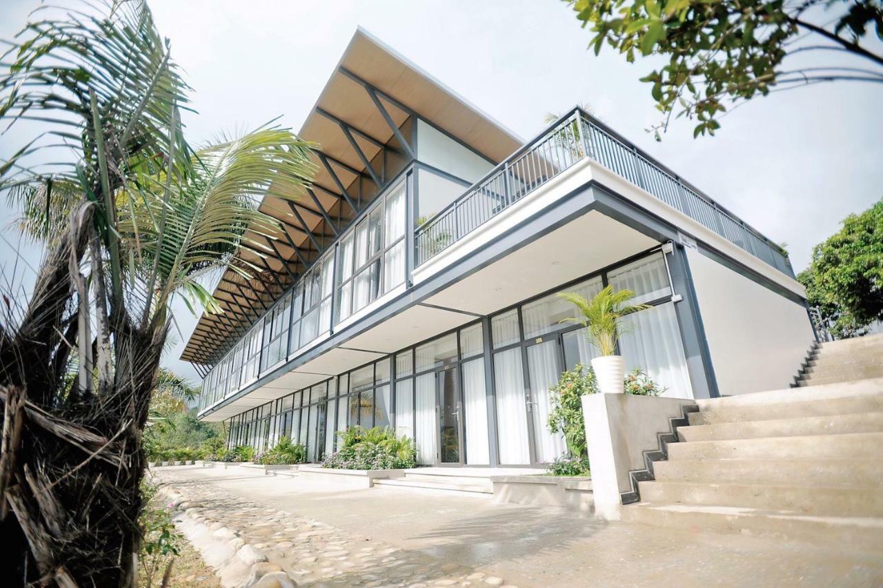 Dragonfly Nghia Lo - Free Sauna & Onsen Hotel 3*