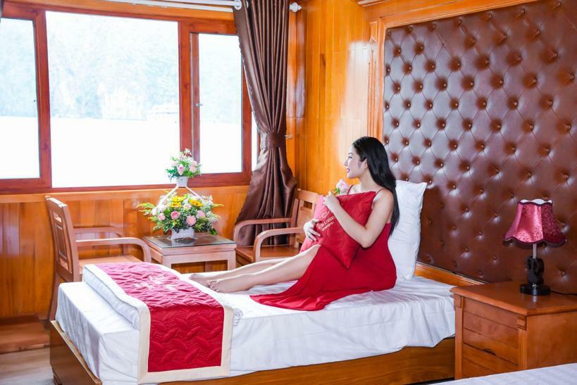 Botel Cat Ba Bay Cruises 2*