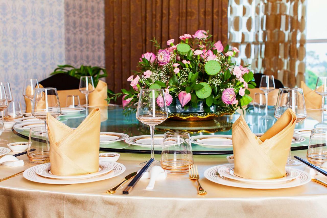 Khách sạn The Mira Thủ Dầu Một