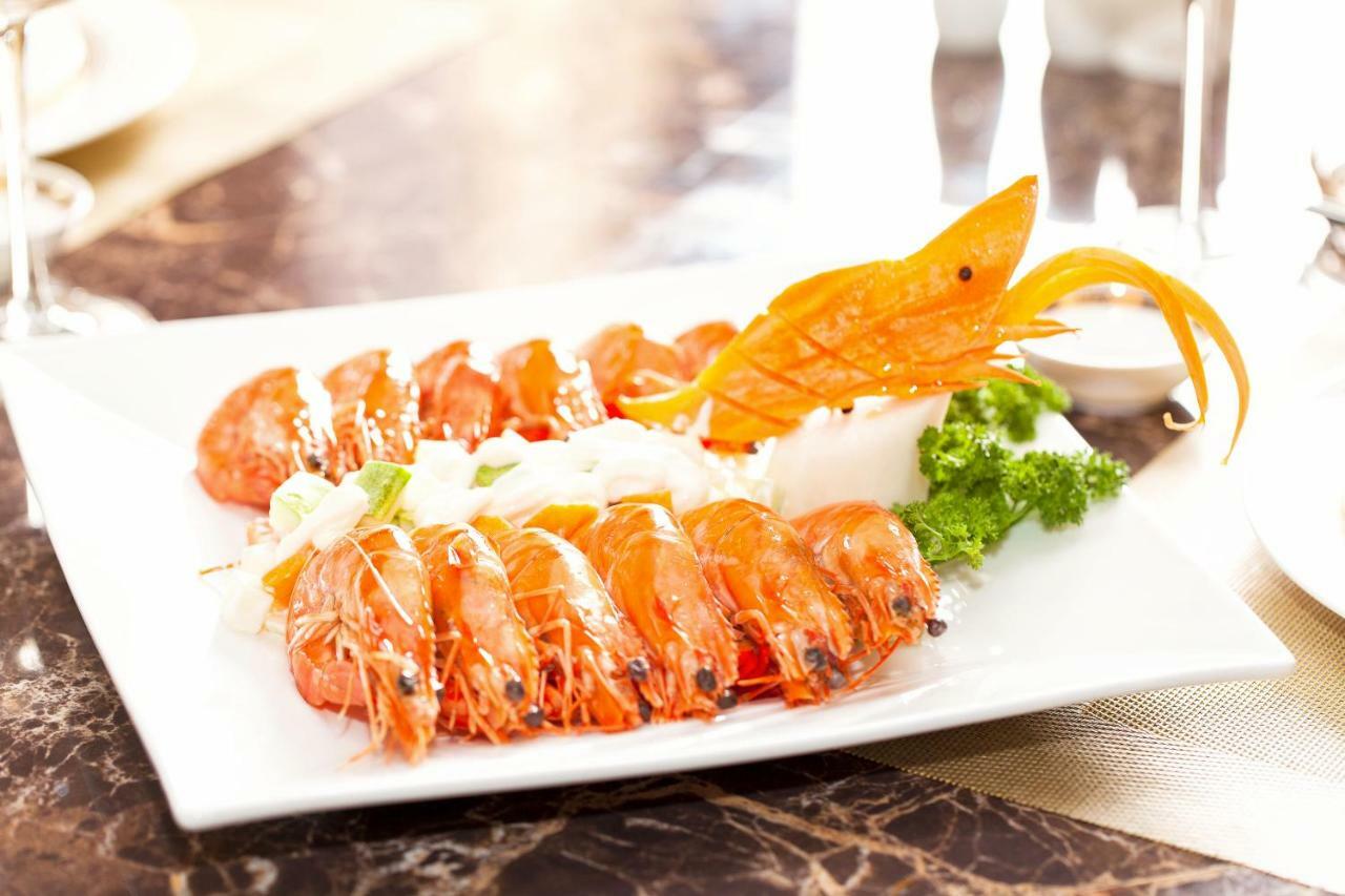 Khách sạn The Mira Thủ Dầu Một