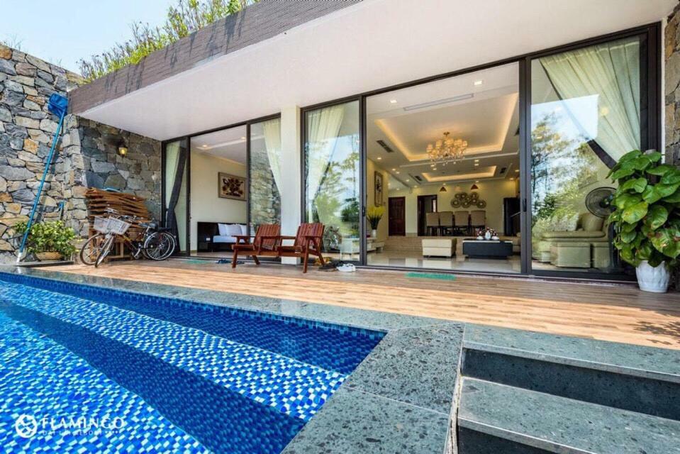 Happy Owner Villa