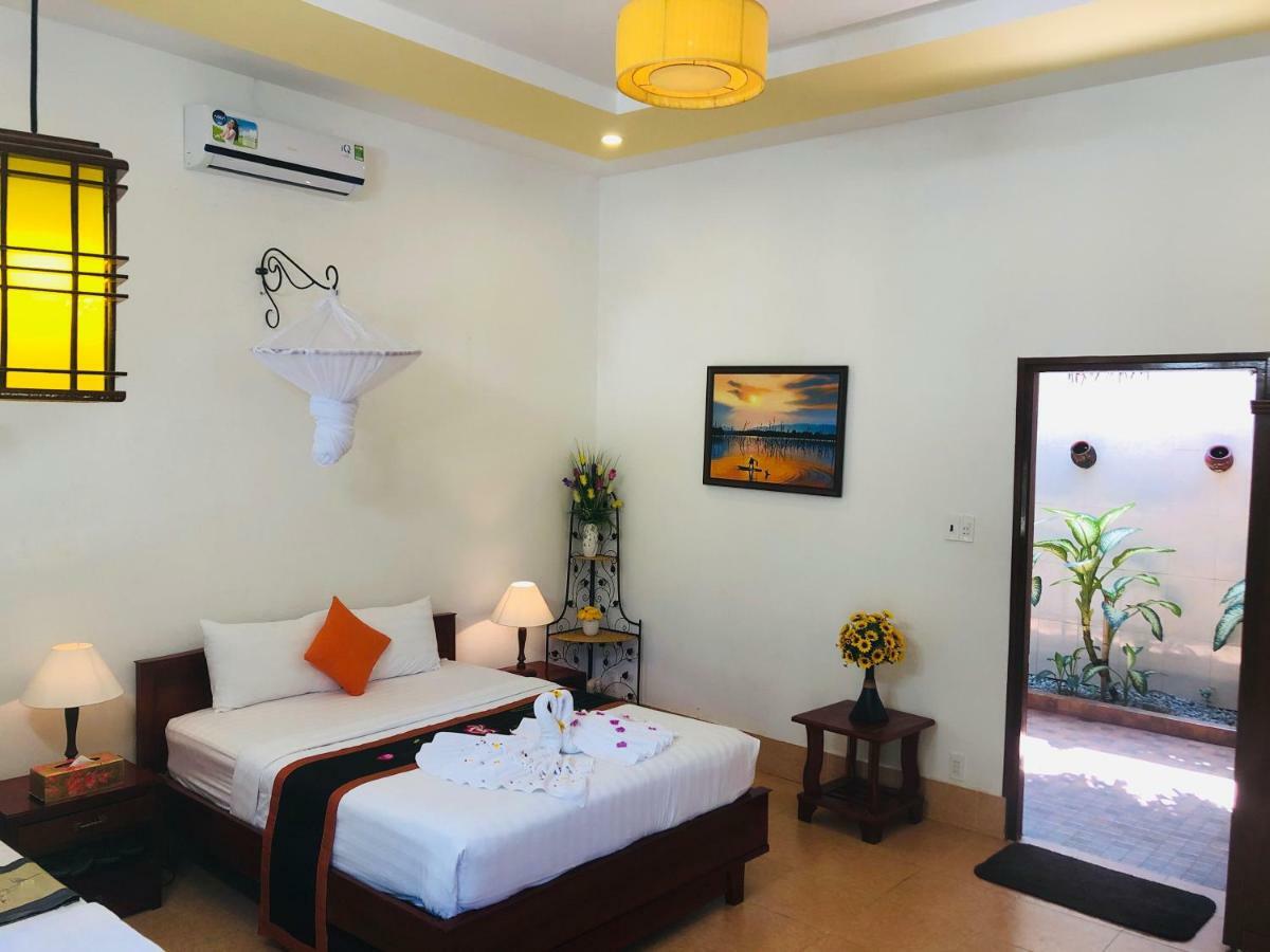 Mango Riverside Bed & Breakfast