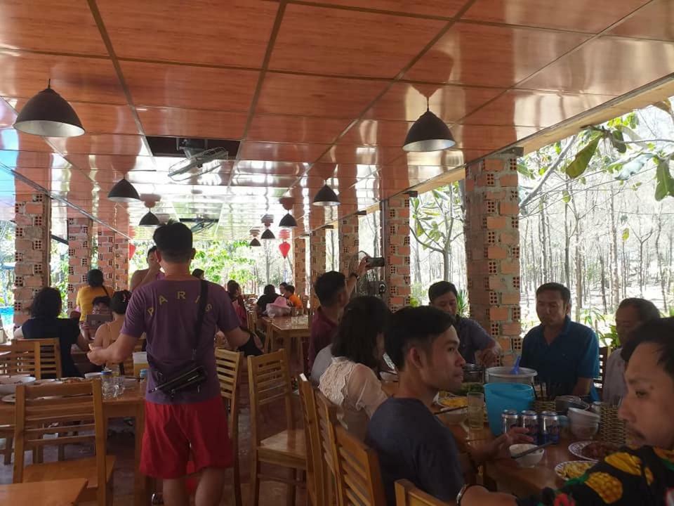 Hoang Sa Hotel