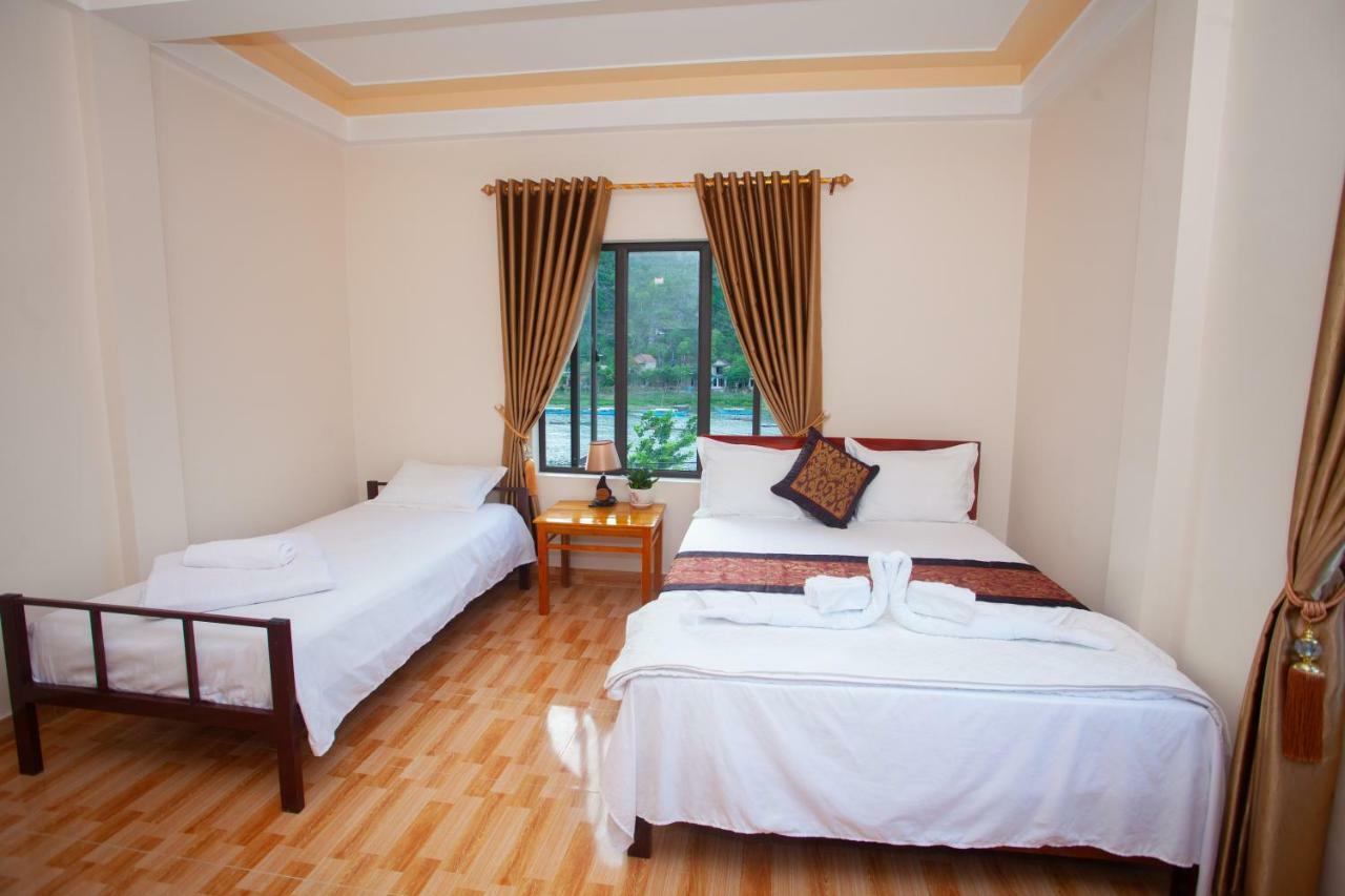 Applebee's Homestay