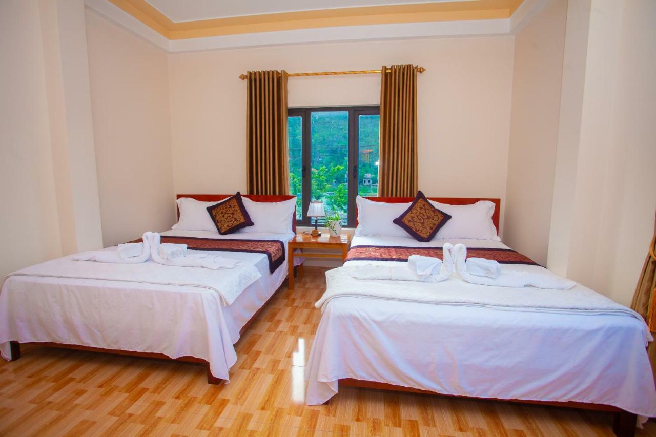 Applebee's Homestay *
