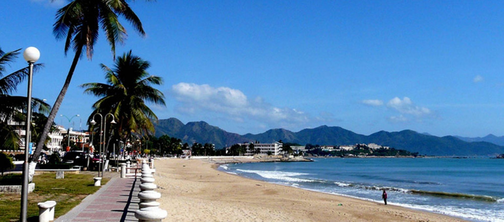 Hotel Parama Balcony Beachfront Nha Trang
