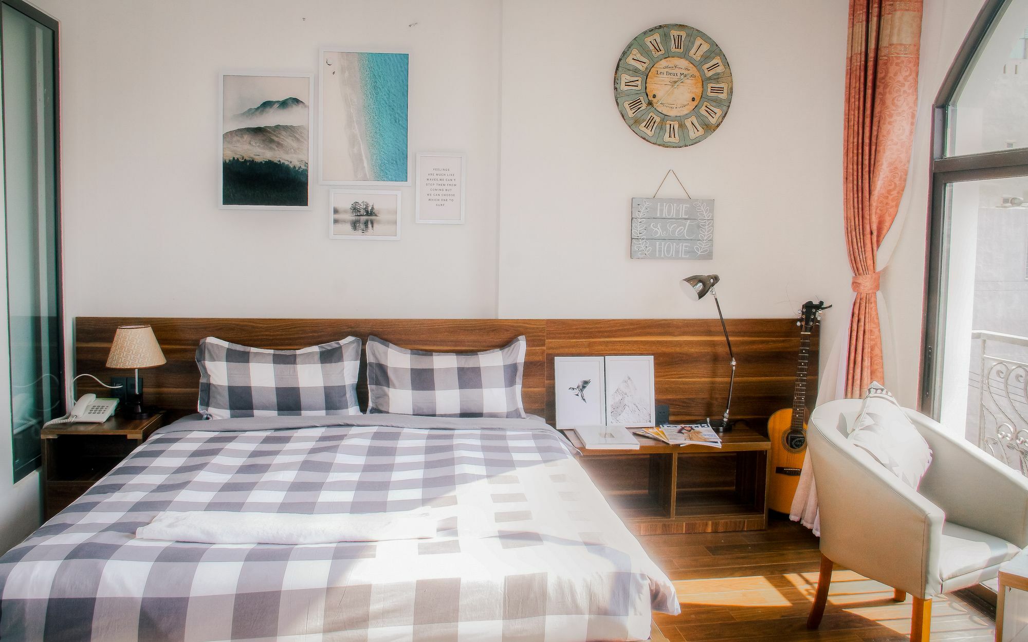 Airy Art Decor In My Khe Apartment