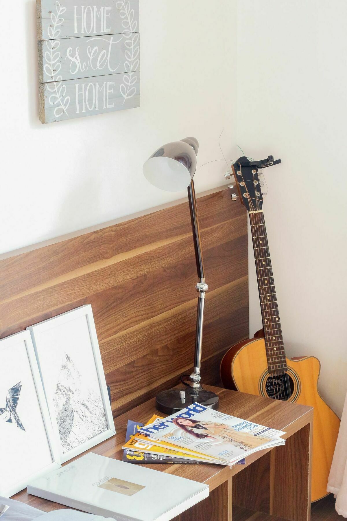 Airy Art Decor In My Khe Apartment