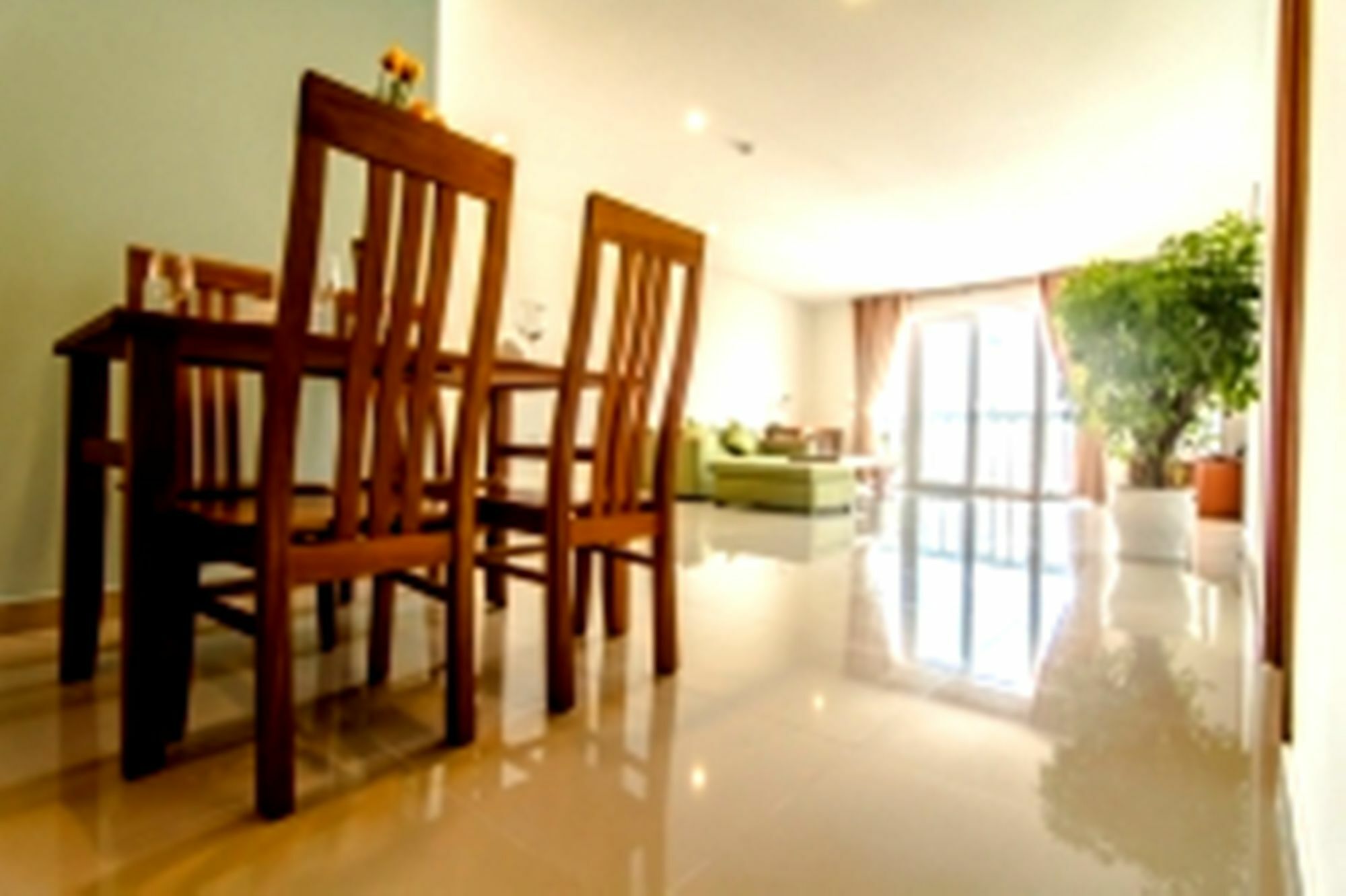 Kien Cuong & 3* Ngu Hanh Son