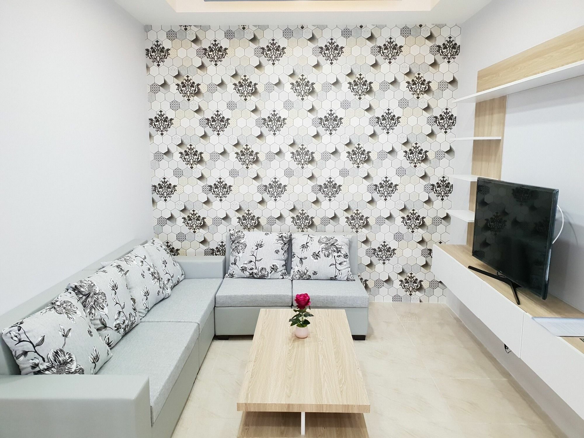 Peony Apartment *