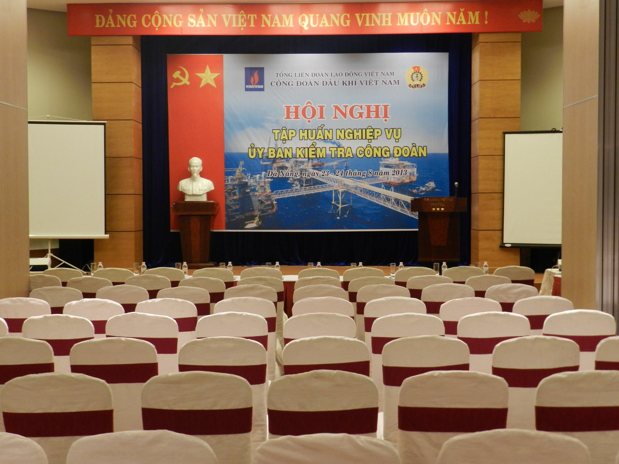 Khách sạn Dầu Khí
