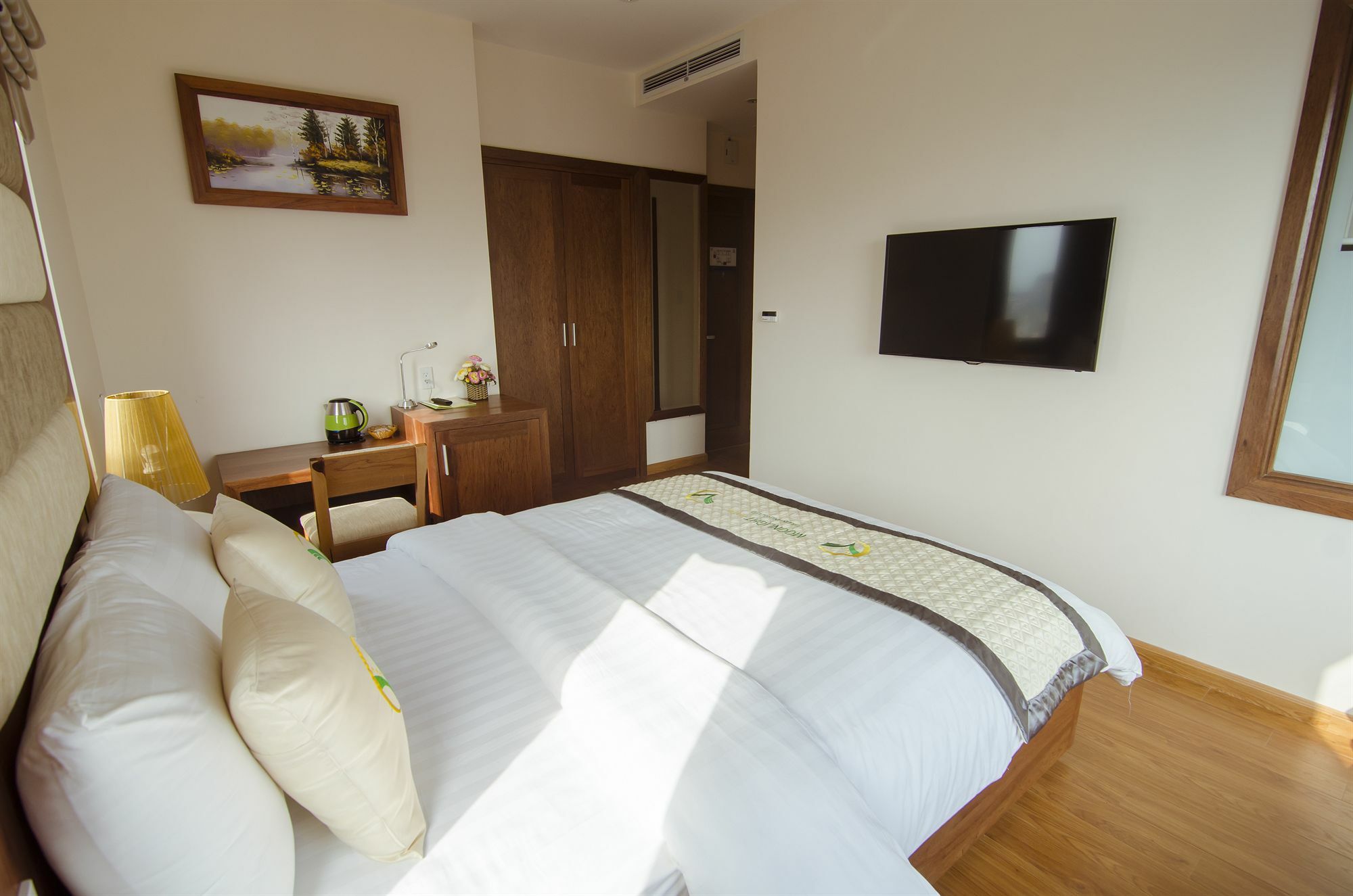 Moonlight & - Center, High Floor, Great Location & Great Views & Dragon Bridge Views