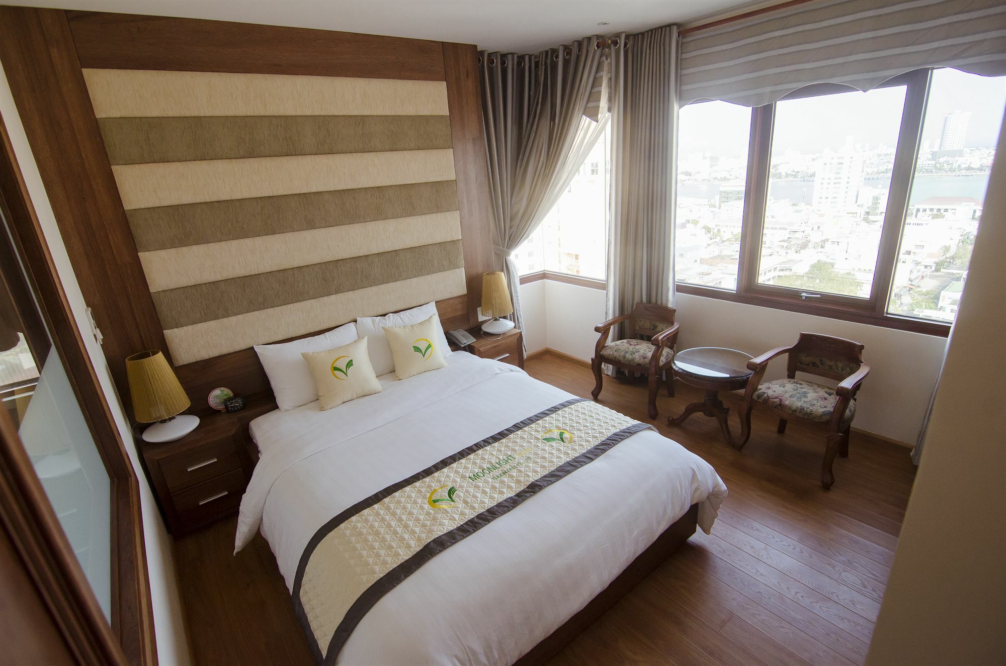 Hotel Moonlight & - Center, High Floor, Great Location & Great Views & Dragon Bridge Views Da Nang