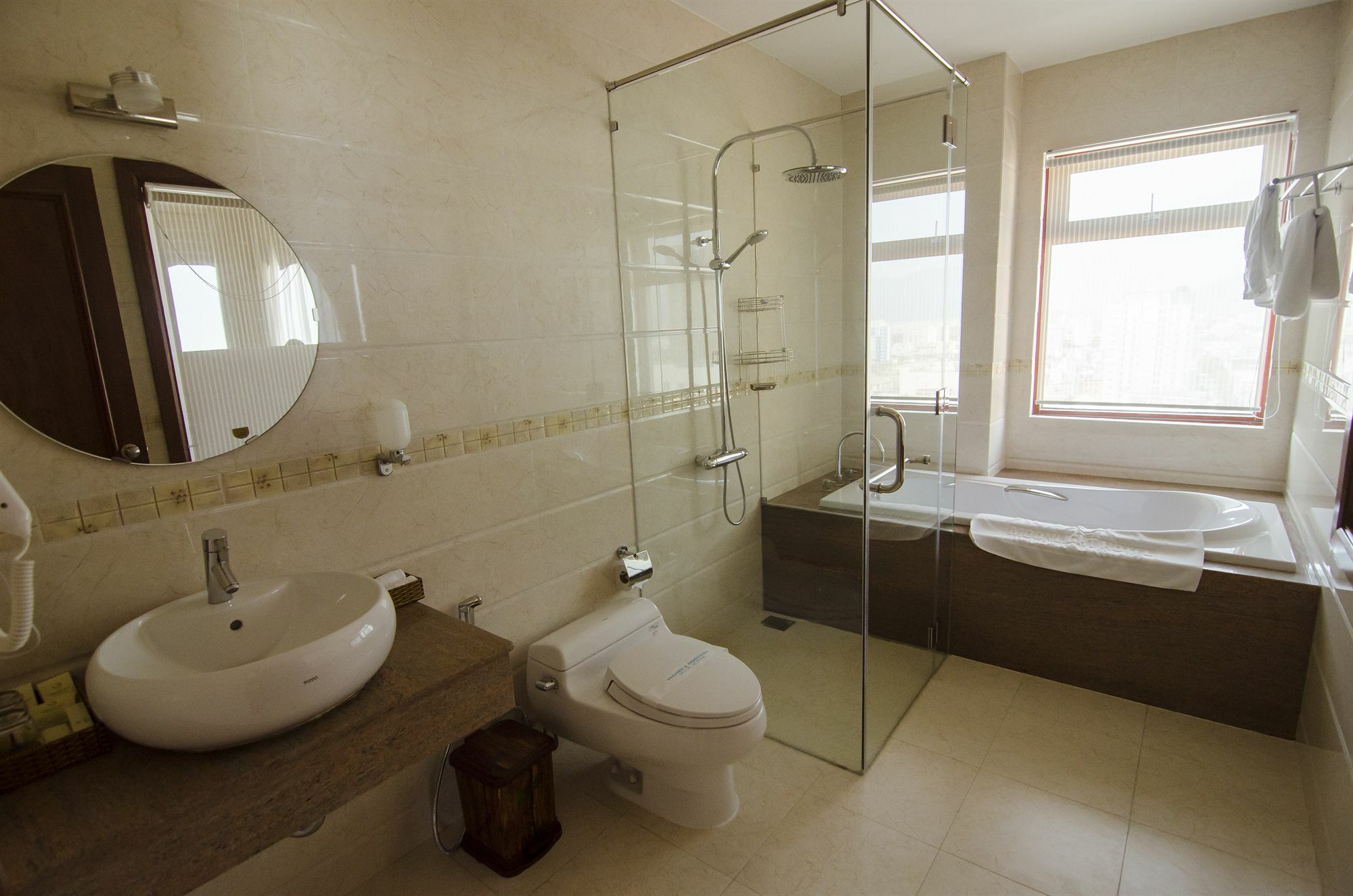 Moonlight & - Center, High Floor, Great Location & Great Views & Dragon Bridge Views Hotel Da Nang